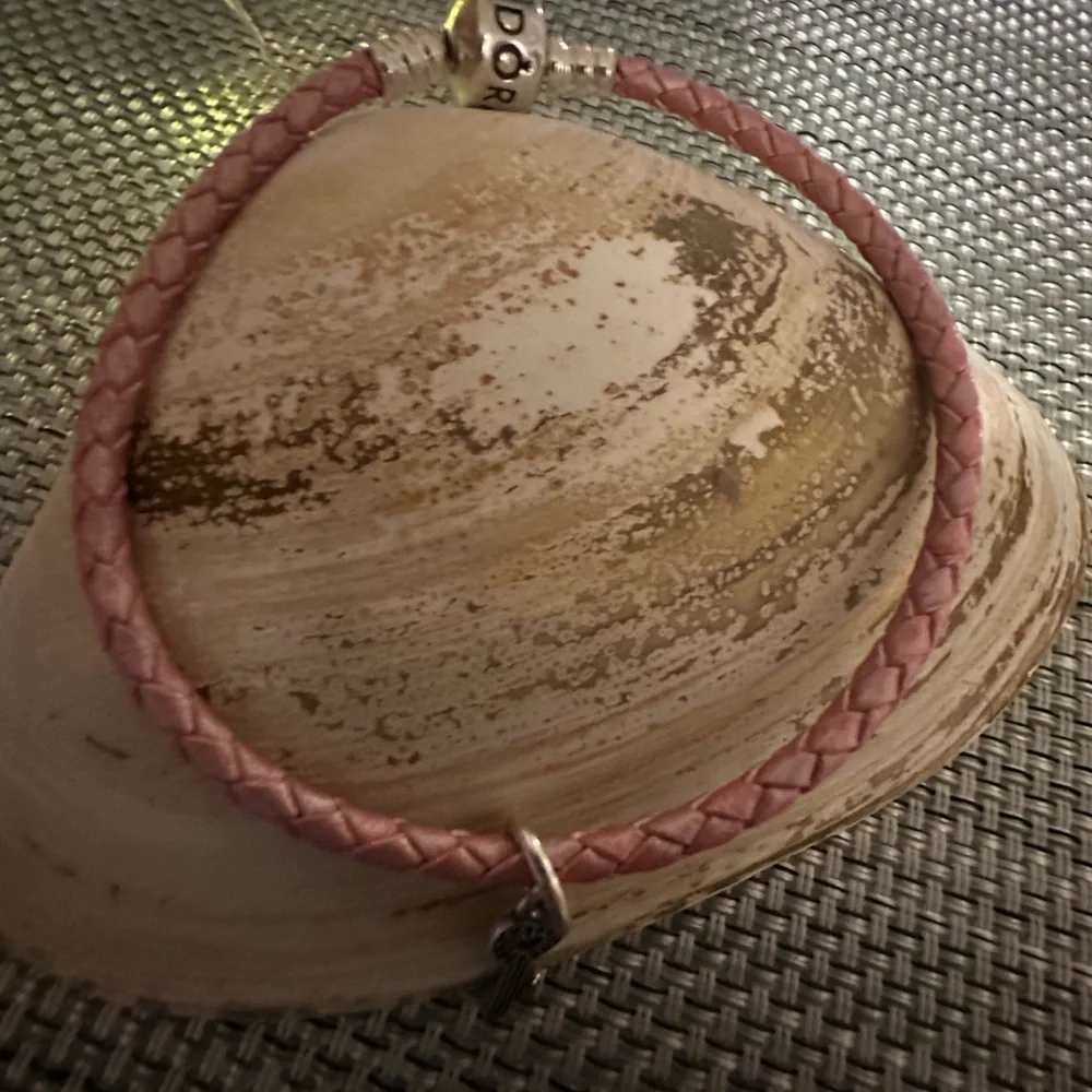 Pandora Leather Pink Bracelet with Key Charm - Picture 7 of 11